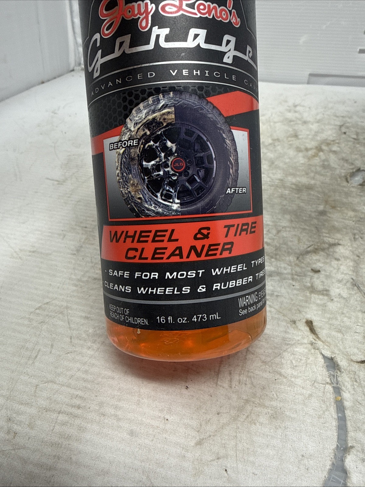 JAY LENO- Glass Cleaner Streakfree Invisible Glass 16 Oz. + Wheel & Tire Cleaner