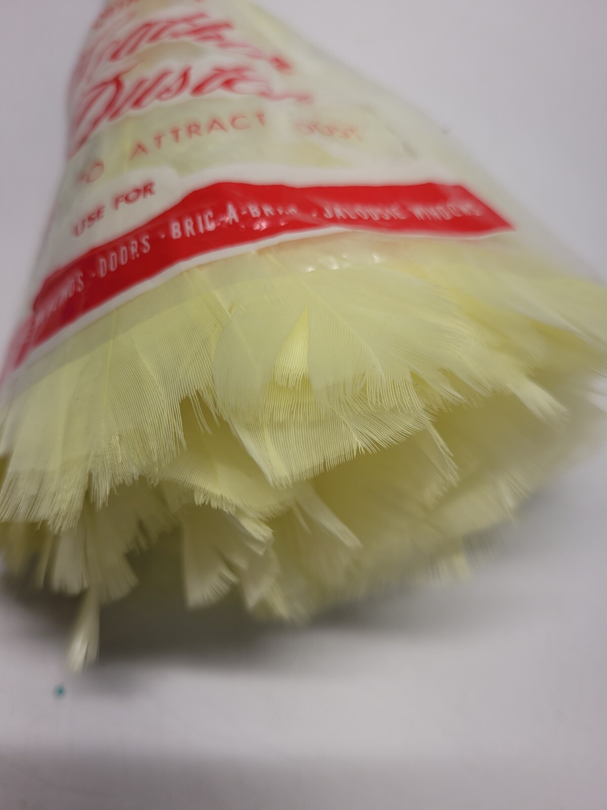 Vtg Feather Duster Household Cleaning Tool MCM Retro, Plastic Handle NOS Yellow