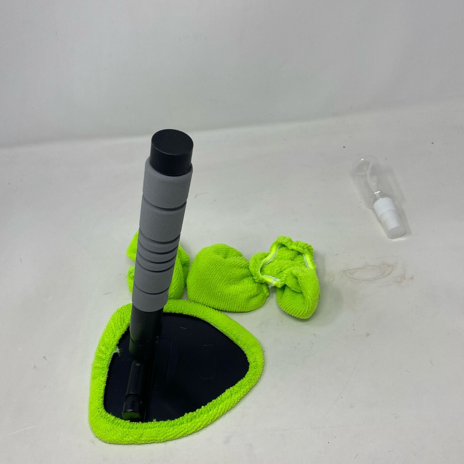 Unbranded Green Windshield Cleaner Tool, Extendable Handle + 4 Pads