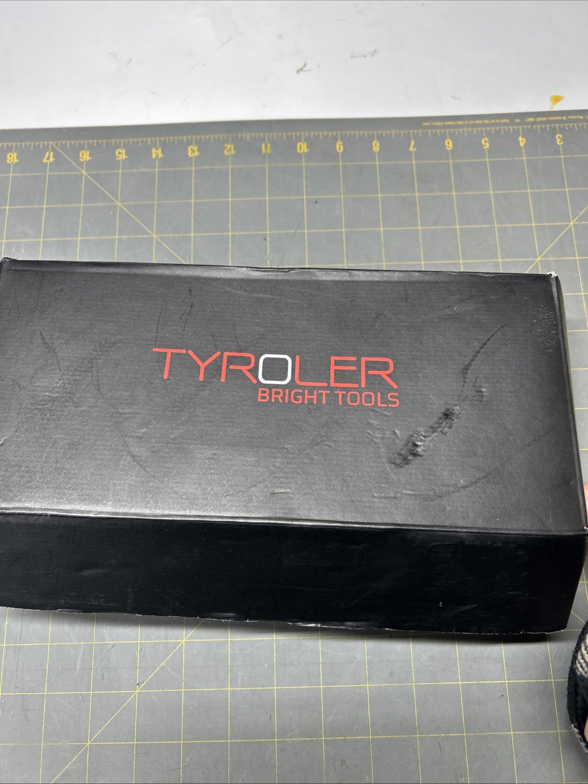 Tyroler Bright Tools – The Glider – Double Sided Magnetic Window Cleaner
