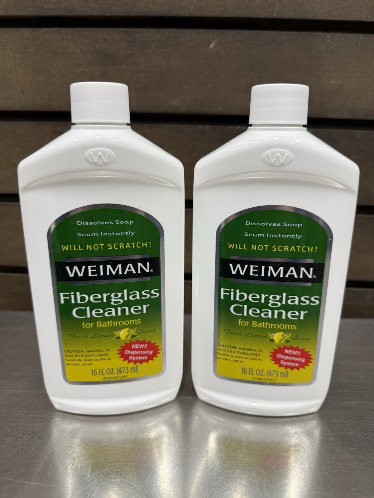 Lot of 2 – Weiman Fiberglass Cleaner for Bathrooms – 16 fl oz. Lemon Scent