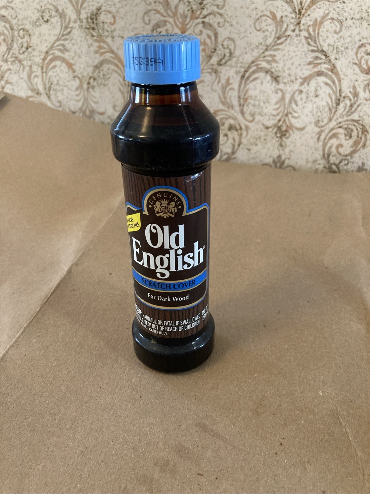 Vintage Old English Scratch Cover Dark Wood 8 oz Blue Lid 1992 1990s Colman