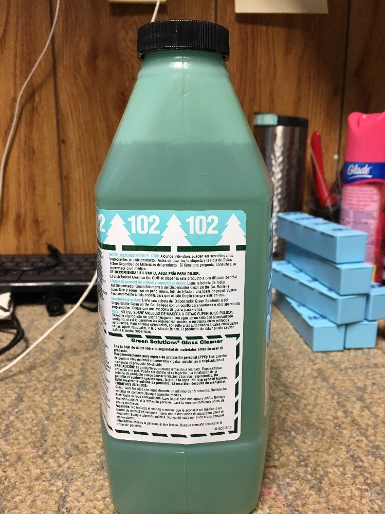 Spartan Clean on the Go Green Solutions 102 Glass Cleaner. 3512. 67.6oz