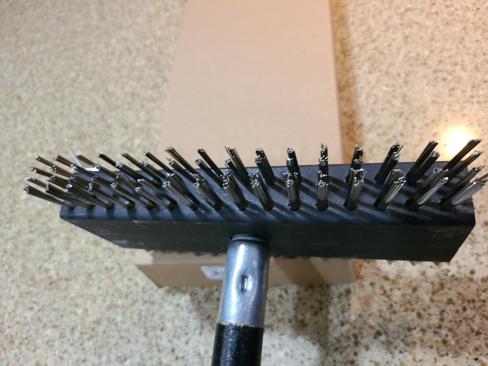 Sparta Stainless Steel Bristle Broiler Master Brush Black 30″ L x 1″ Trim L