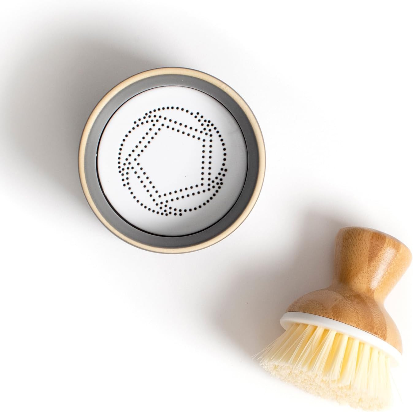 Full Circle Bubbly Palm Brush – Family Safe, Formaldehyde-Free – Ergonomic Palm