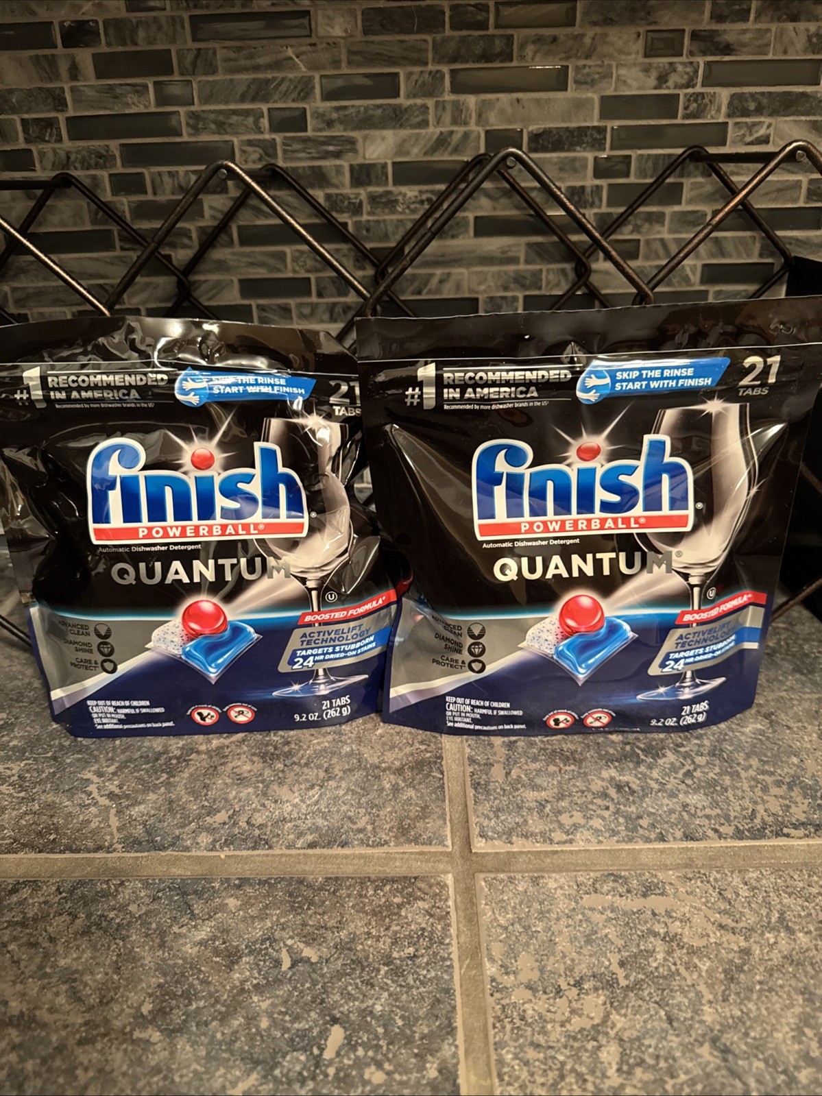 Finish POWERBALL QUANTUM Dishwasher Detergent Diamond Shine Advance Cleaner (2)