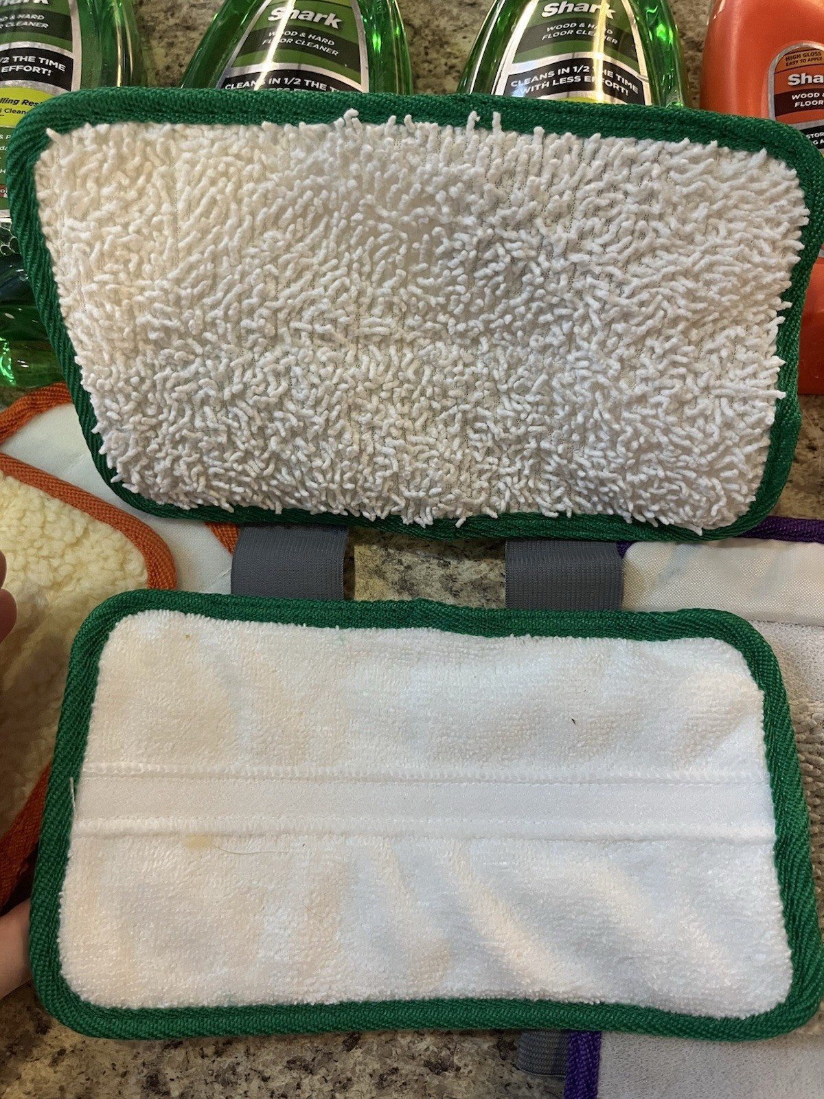 Shark Wood & Hard Floor Cleaner Italian Citrus, Polish, & Spare Pads