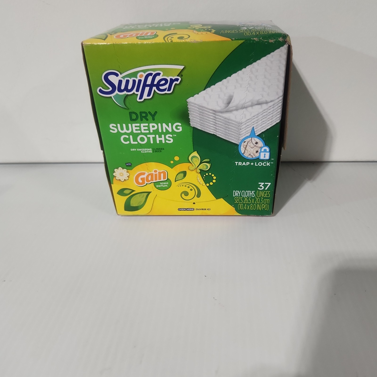 Box of 37 Swiffer Dry Sweeping Cloths – Gain Scented – 8.0″ x 10.4″ – NEW