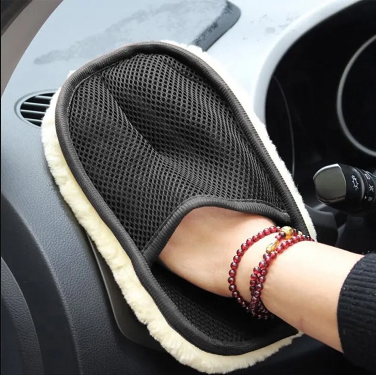 15x23cm Universal Soft Wool Car Brush Cleaner Gloves – Gentle, Effective, and Ea