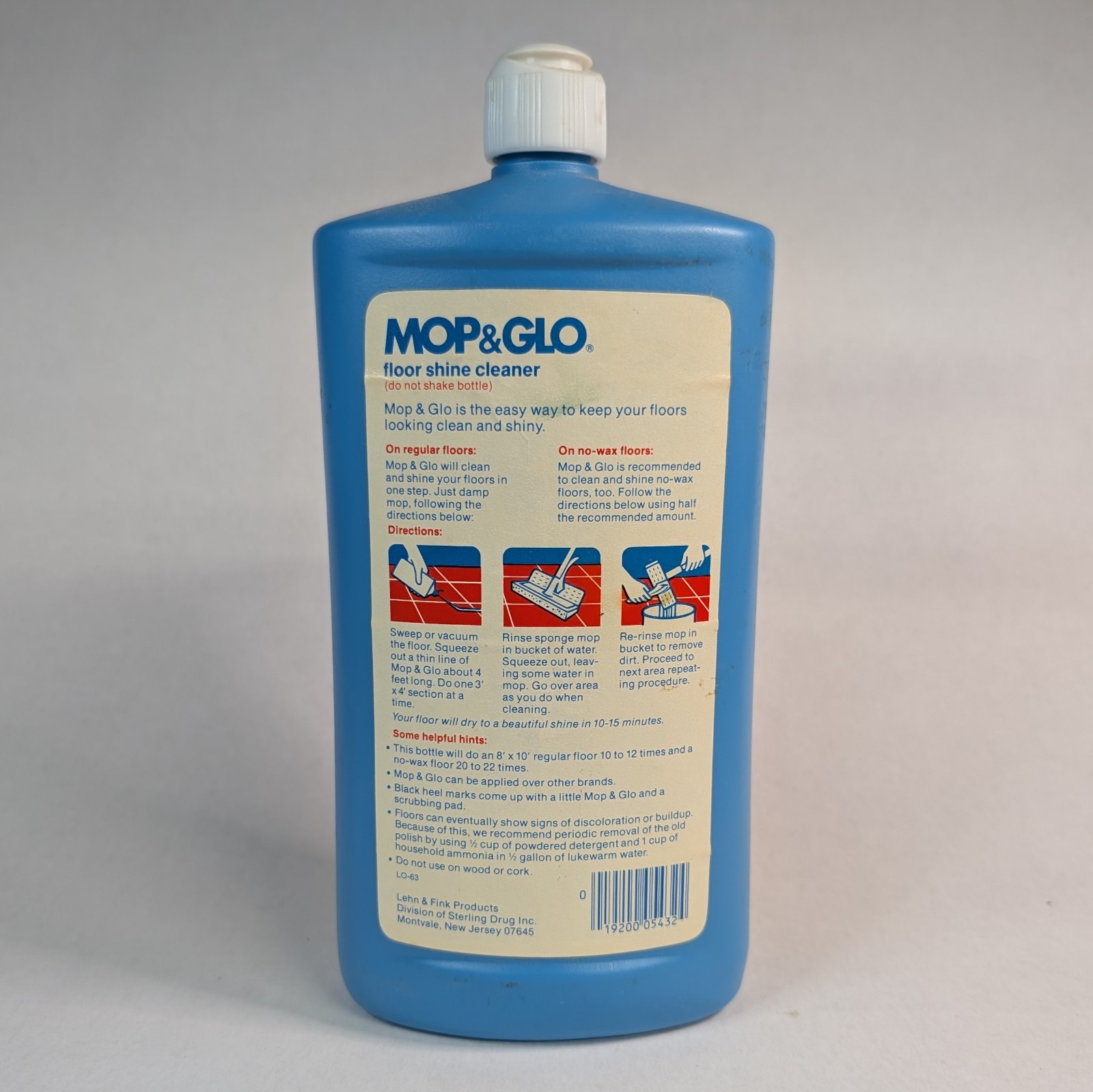 Vintage Mop & Glo Floor Shine Cleaner Movie Prop 1 Quart Bottle 32oz 1970s