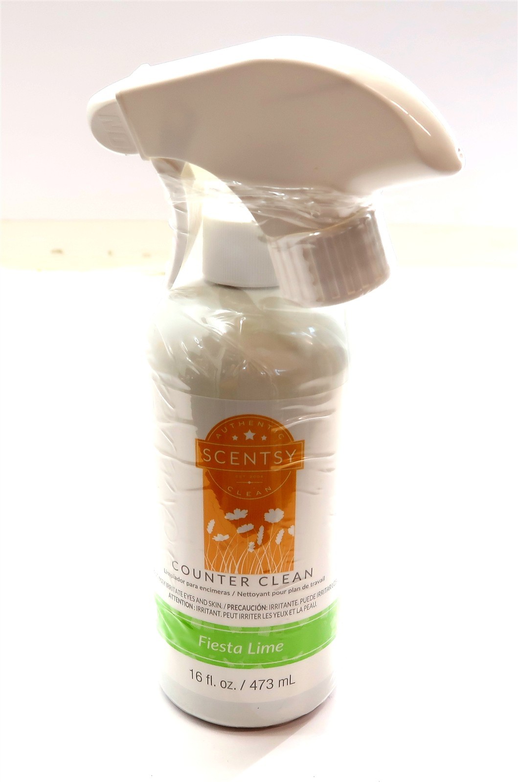 New SCENTSY COUNTER CLEAN in Fiesta Lime Scent Spray Bottle 16 Fl Oz 62045