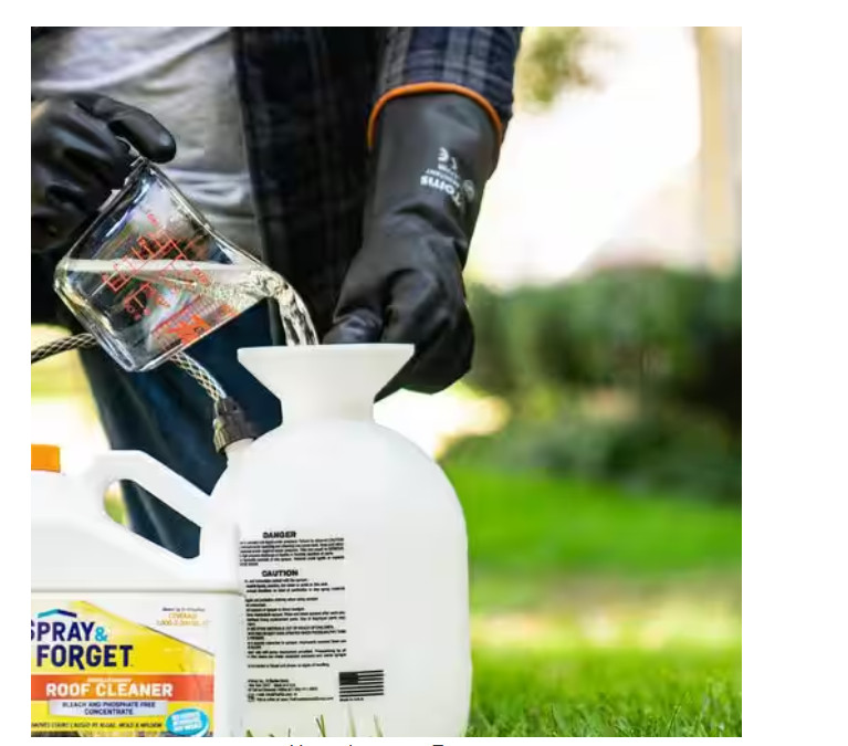 Spray & Forget 32oz – Super Concentrated Revolutionary Roof Cleaner