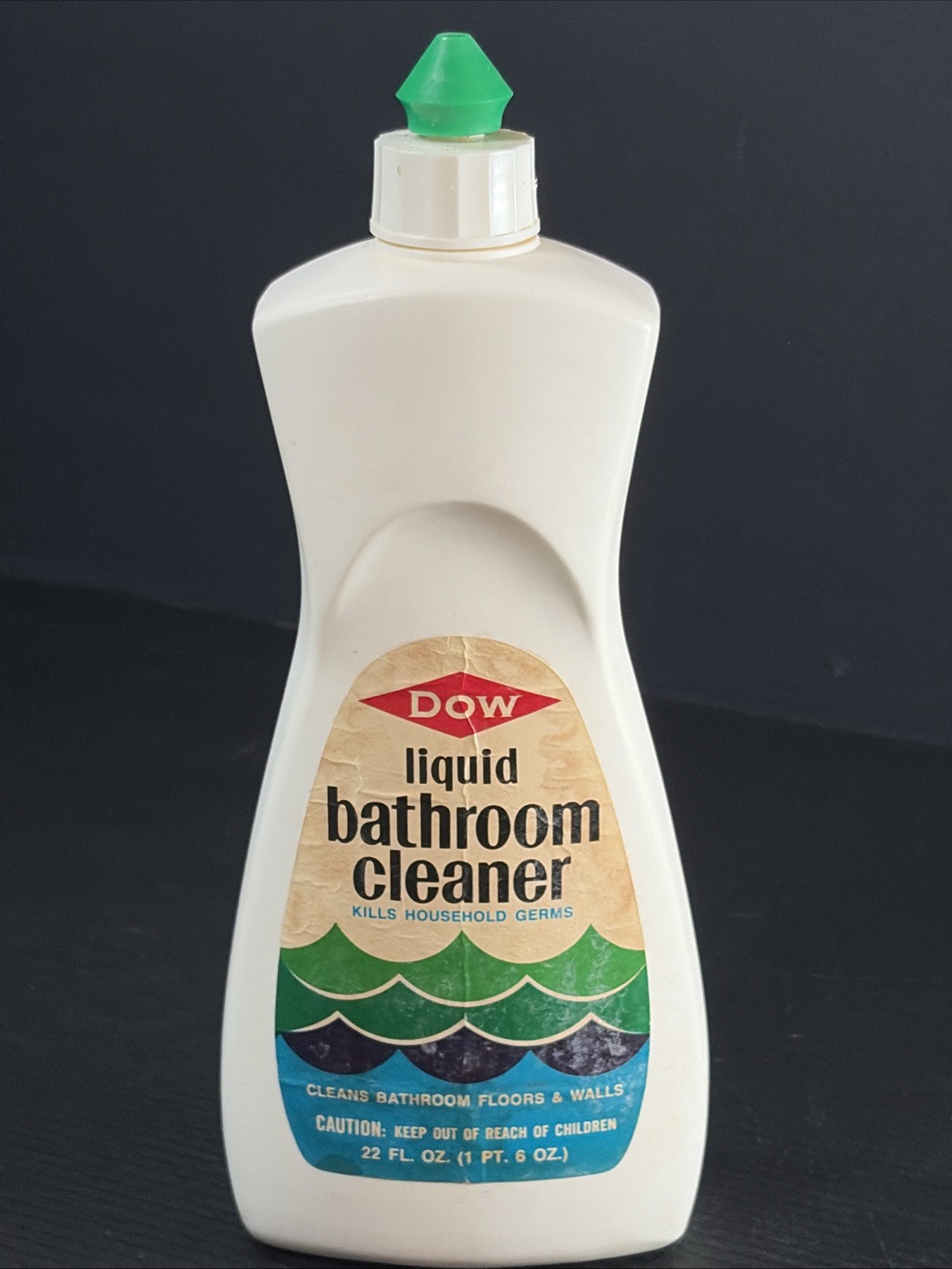 Vtg 1969 Dow Liquid Bathroom Cleaner 22oz Bottle Great Graphics Prop