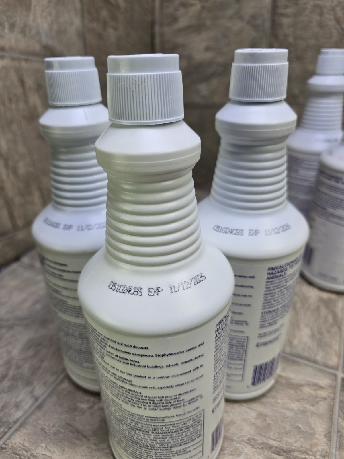 (3) Diversey Crew HEAVY DUTY Toilet Bowl Cleaner 32 oz. Ea. Exp 11/2026