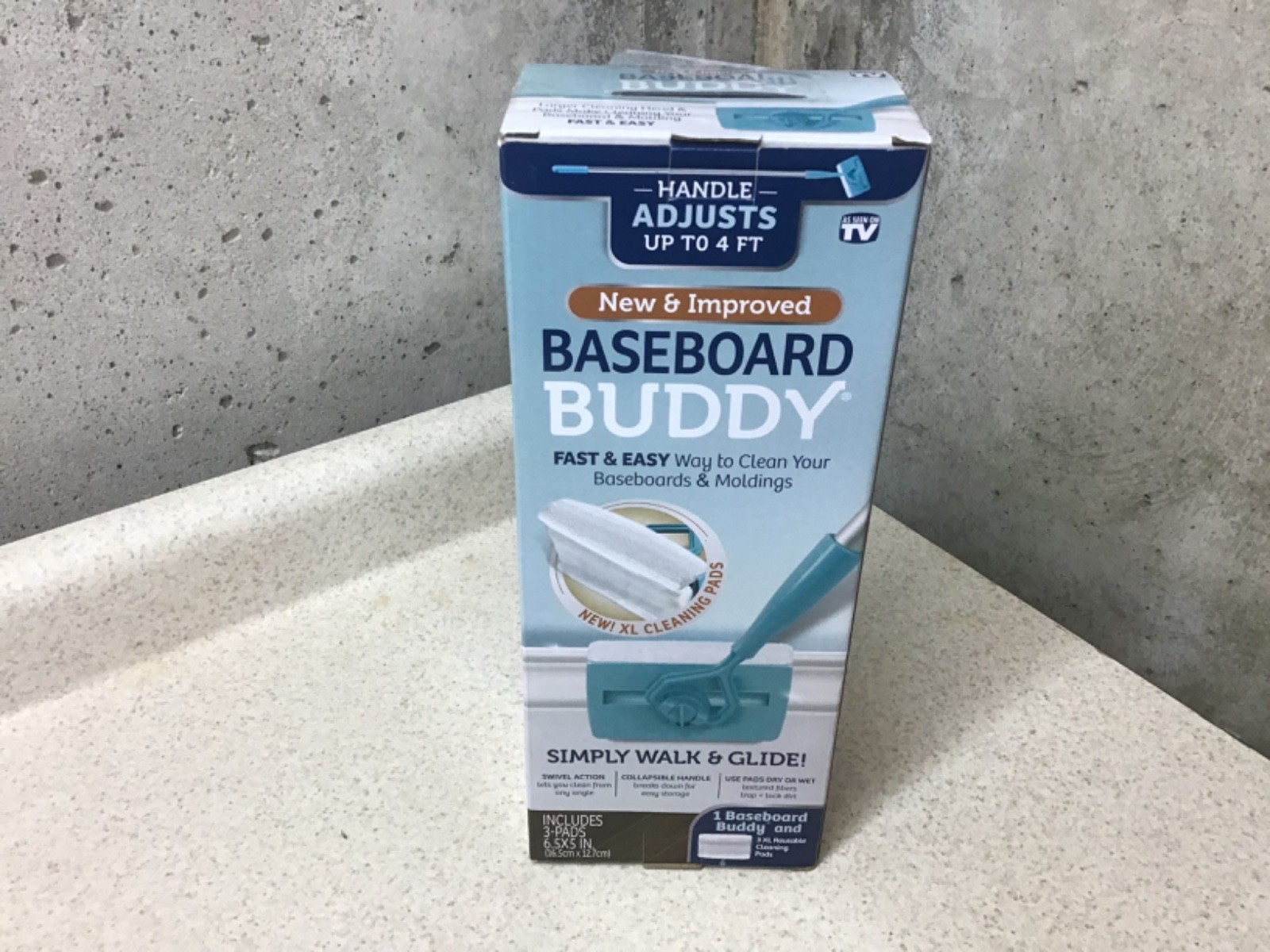 NEW IN BOX Baseboard Buddy Baseboard Cleaner +3 Pads Swivelhead Extended Handle