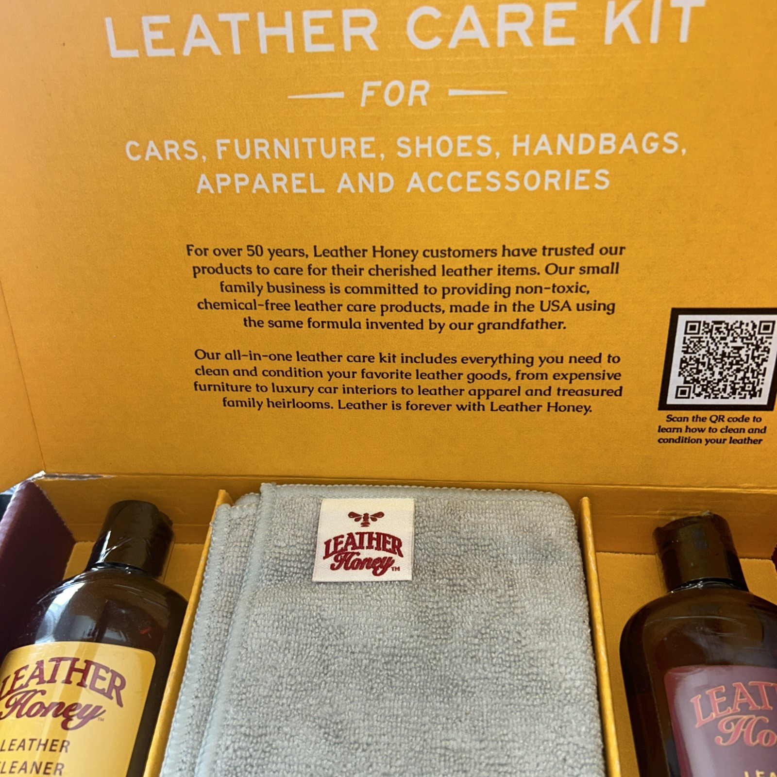 Leather Honey Complete Leather Care Kit: Cleaner, Conditioner, 2 Cloths sealed