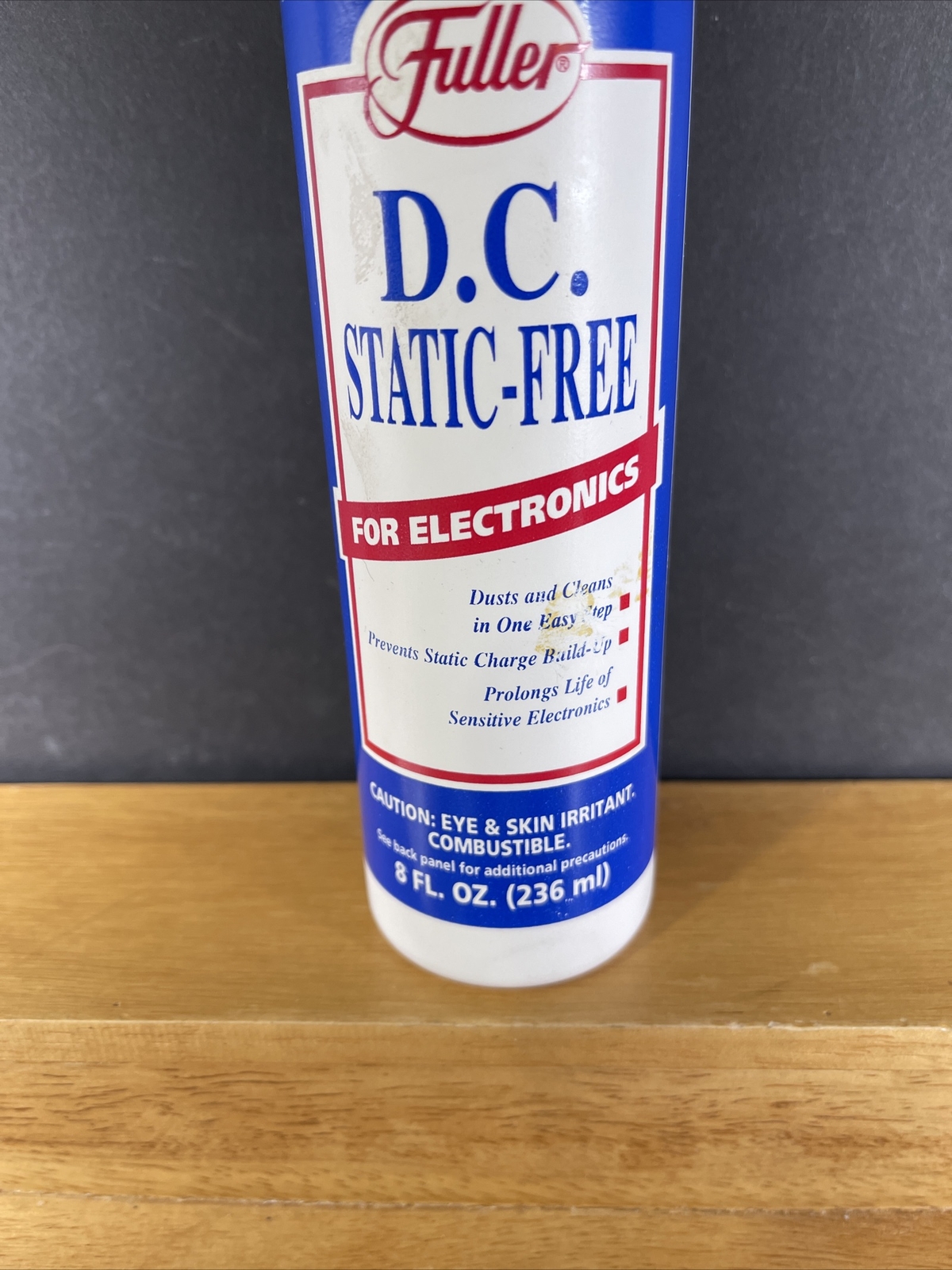 Fuller Brush Company 8oz D.C. Static-Free Cleaner Electronics Dusts and Cleans
