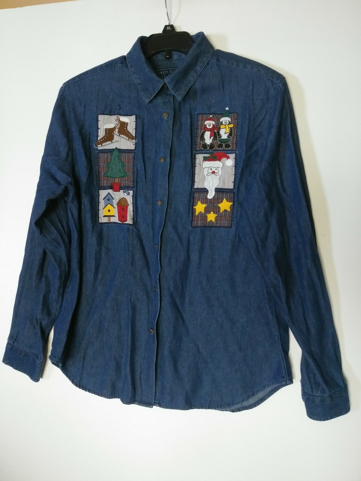 KAREN SCOTT BUTTON-DOWN DENIM SHIRT CHRISTMAS PATCHES APPLIQUE SIZE MEDIUM USED