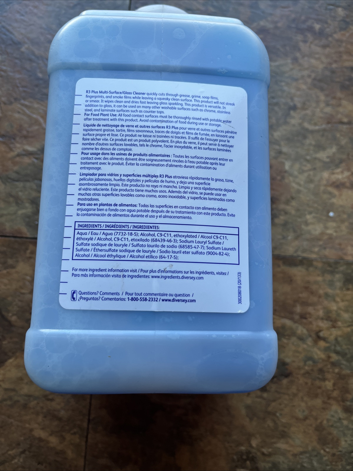 Room Care 95722109 84.5 oz. R3 Plus Multi-Surface and Glass Cleaner