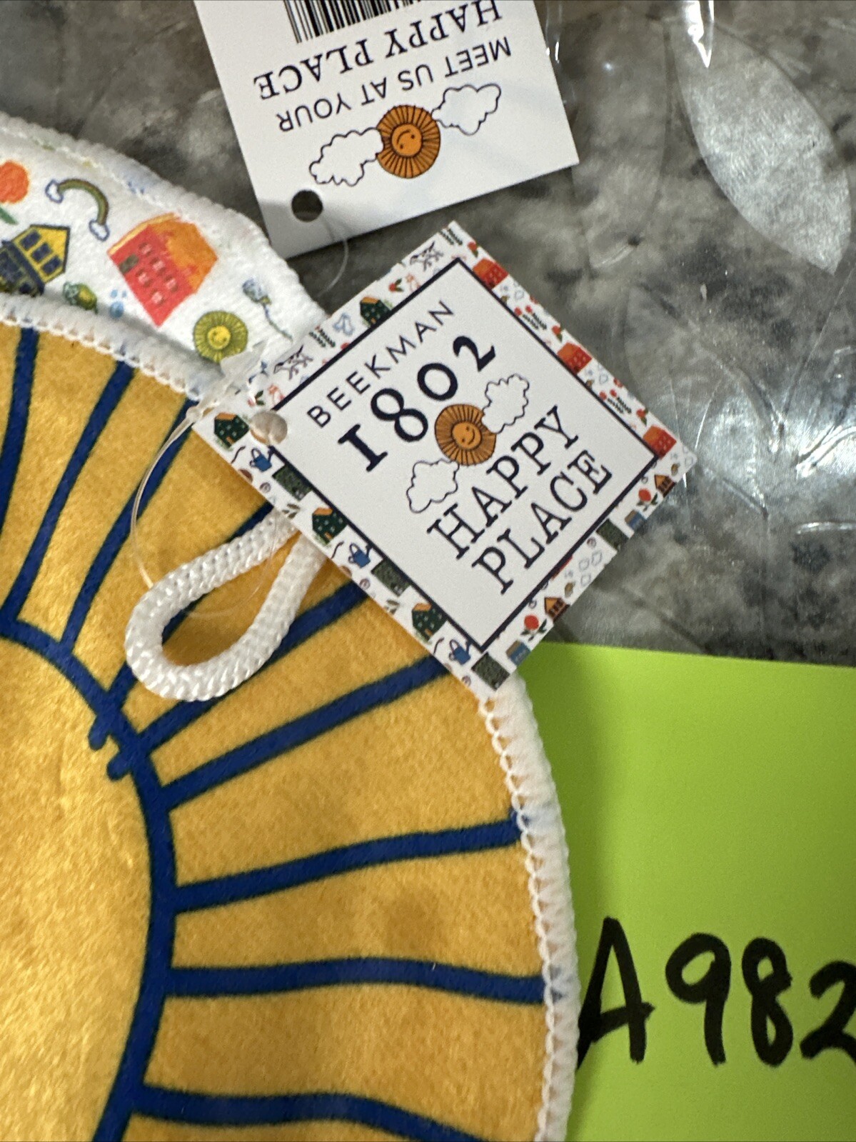 Lot Of 12 NWT Beekman 1802 Happy Place Face Microfiber Cleaning Mitt Sun 7.5″