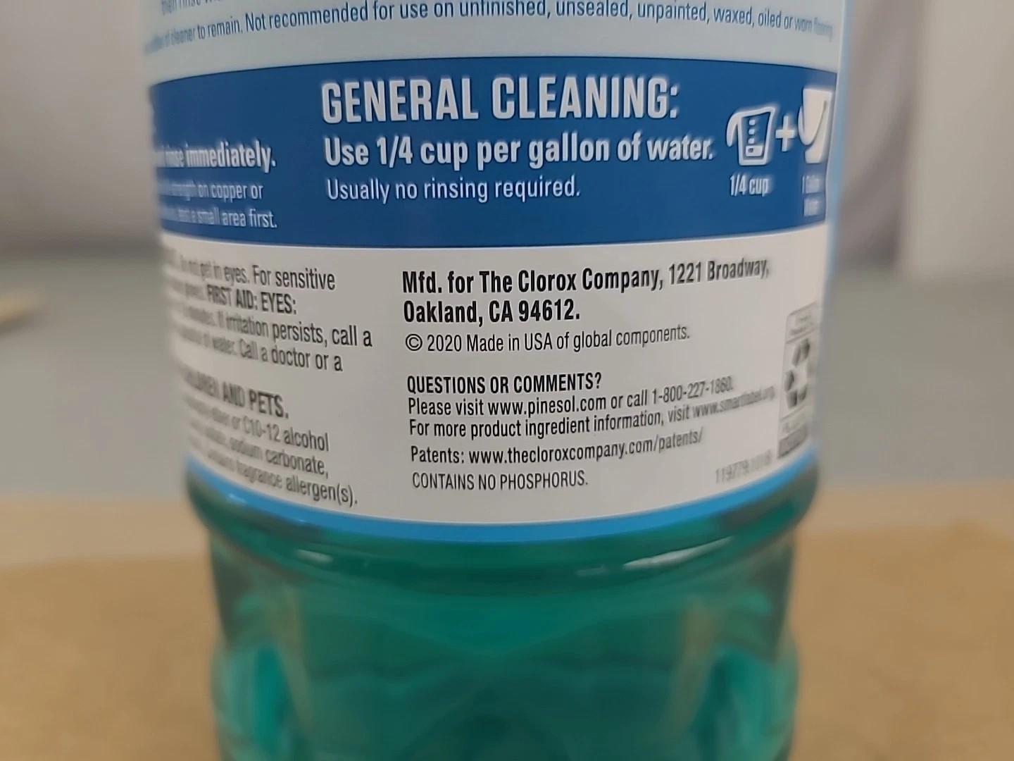 Pine-Sol Multiple Surface Cleaner 4X Cleaning Action Sparkly Wave Scent – 48 Oz.