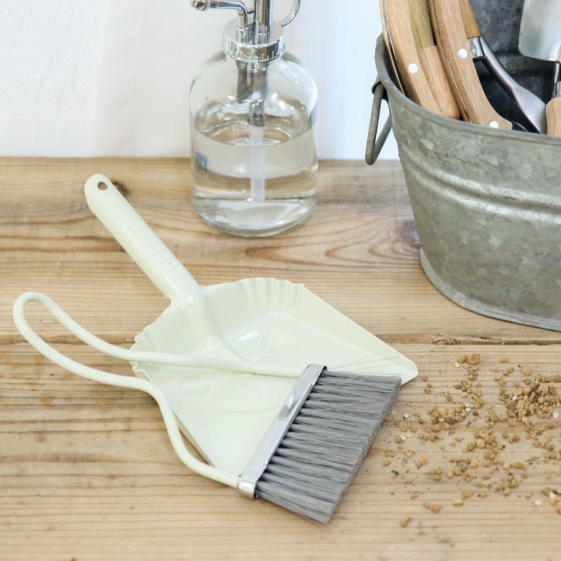 DULTON Baby Smiley Ivory 100-173 Broom and Dustpan Set Compact Size Japan NEW