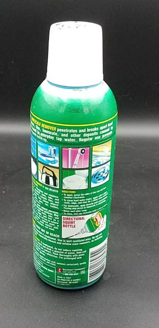 VINTAGE COMET LIMESCALE REMOVER WITH SPOUT, 3/4 FULL, Discontinued Italy 1993