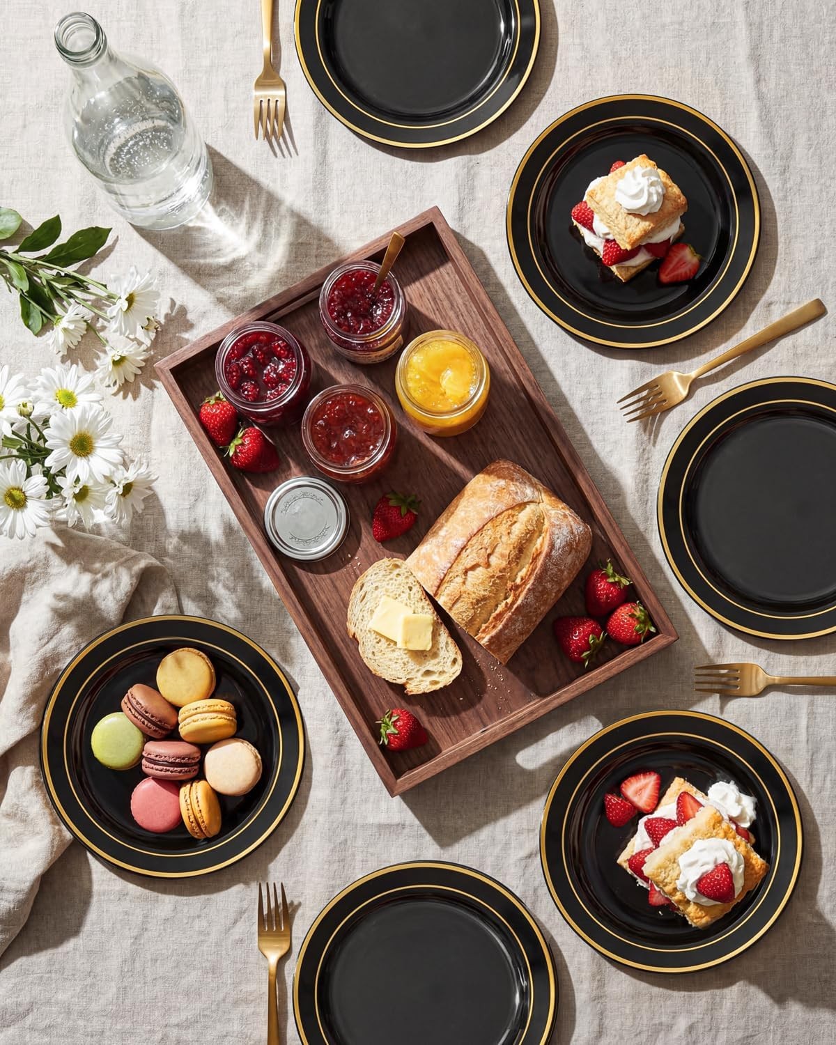 bUCLA 200PCS Black and Gold Plastic Plates – 6.25inch Black with Gold Rim Disp