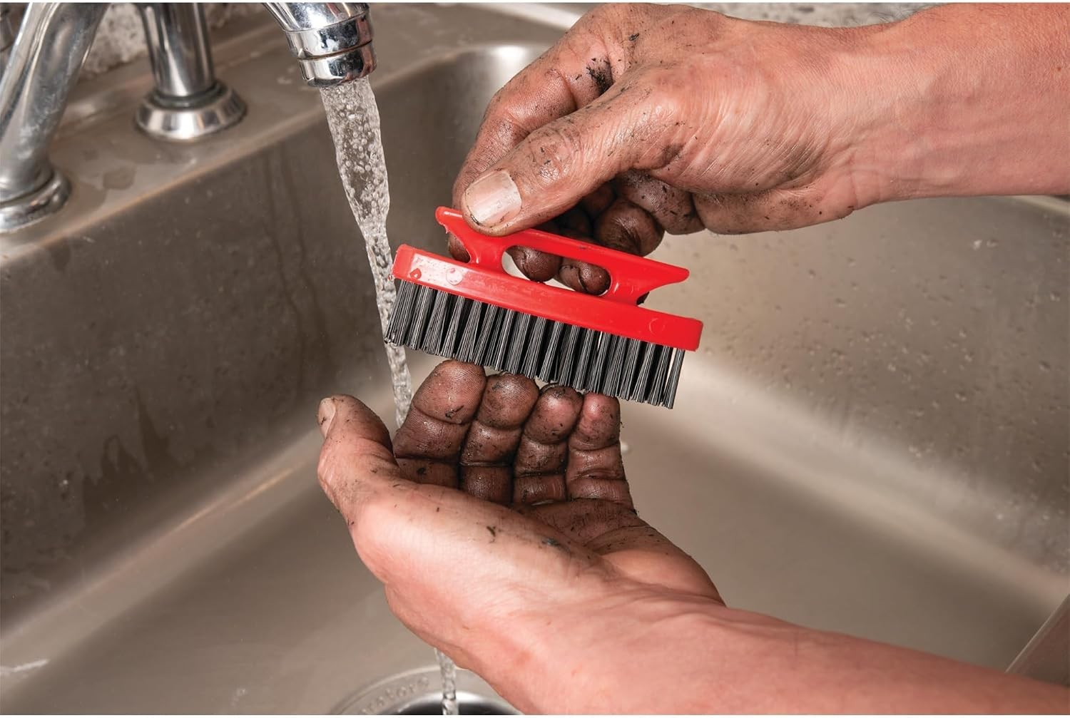 Durable Nylon Bristle Scrub Brush with Comfort Grip for Nail and Hand Cleaning