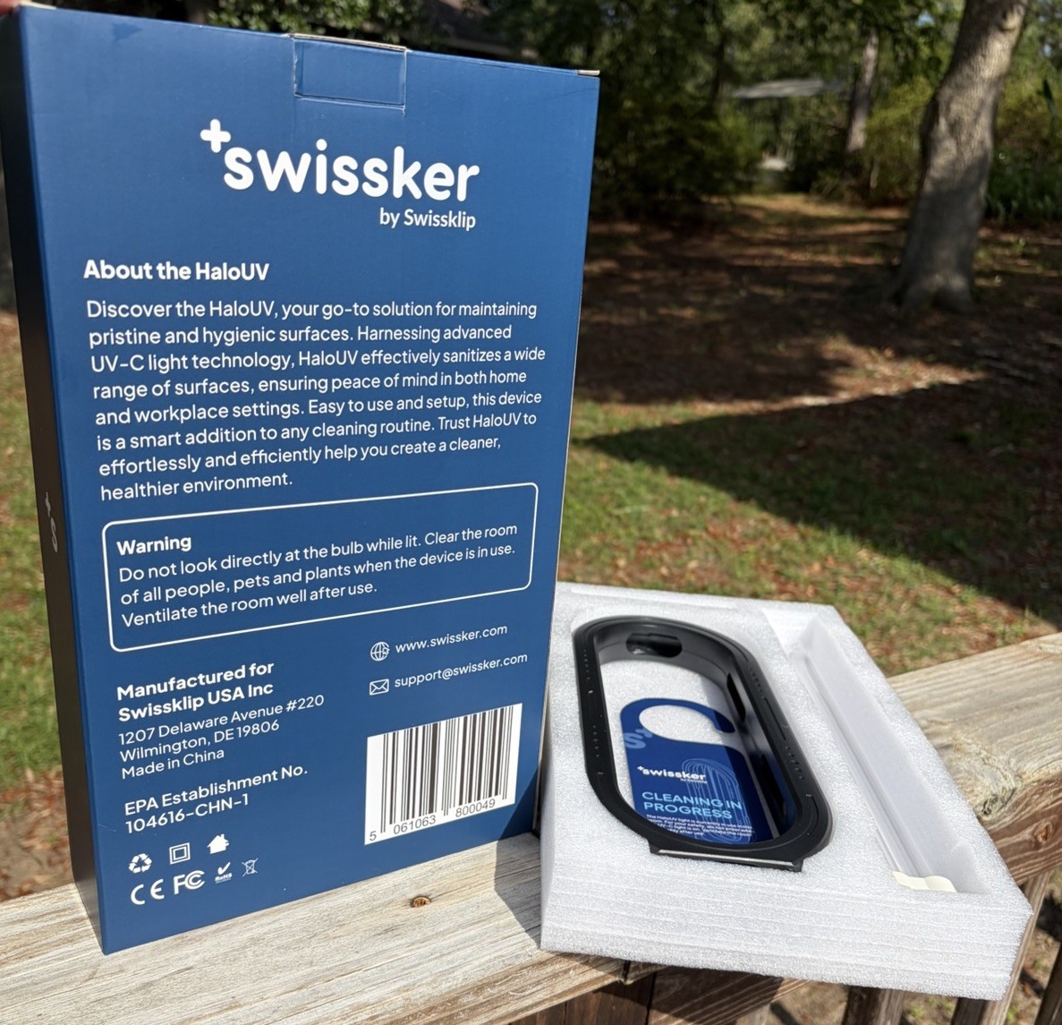 Swissker by Swissklip HaloUV Frame and Bulb ONLY with Door Hanger Bulb Works EUC