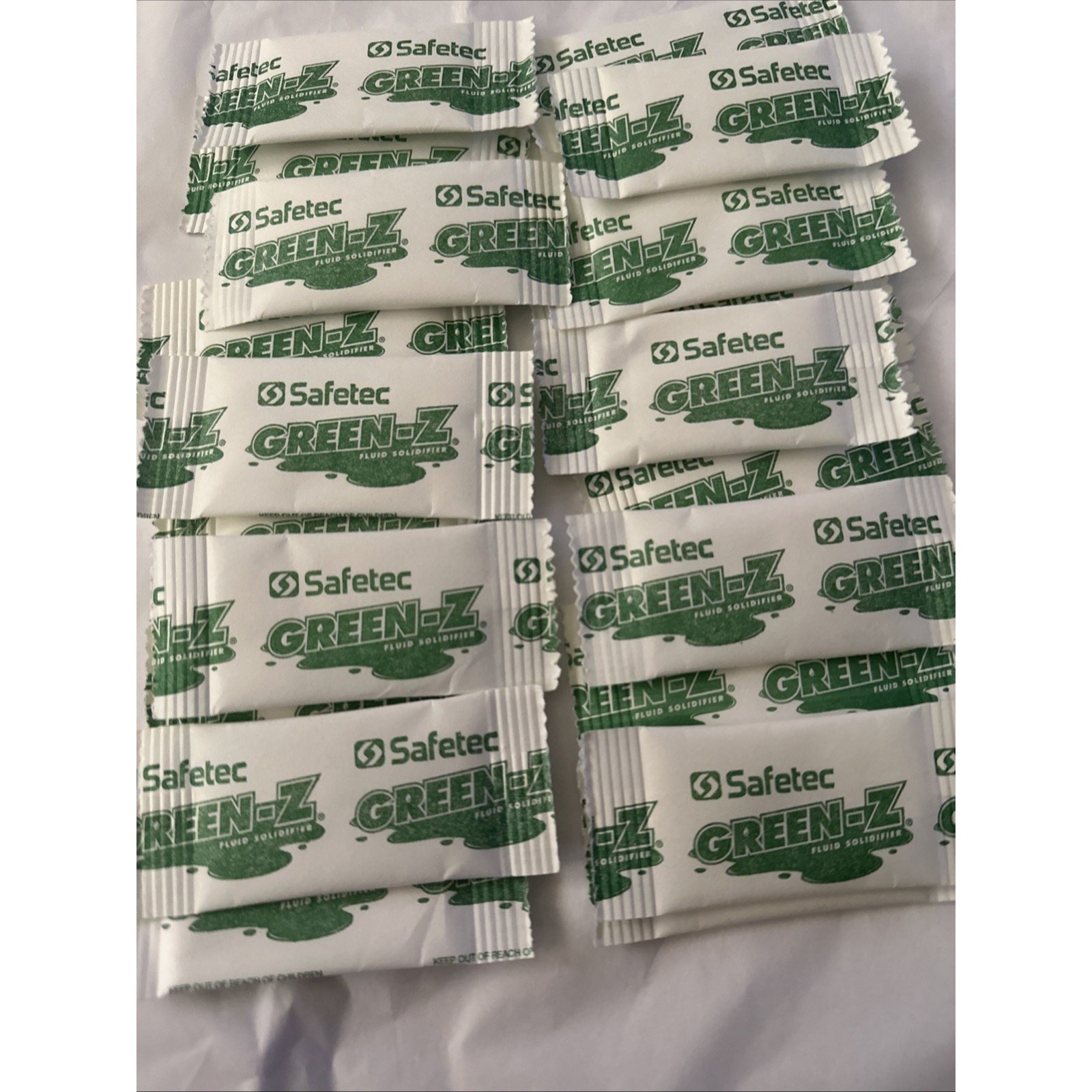 Safetec Green-Z Solidifier Fluids Absorbent Powder 0.14oz 4g. 20 -Packets