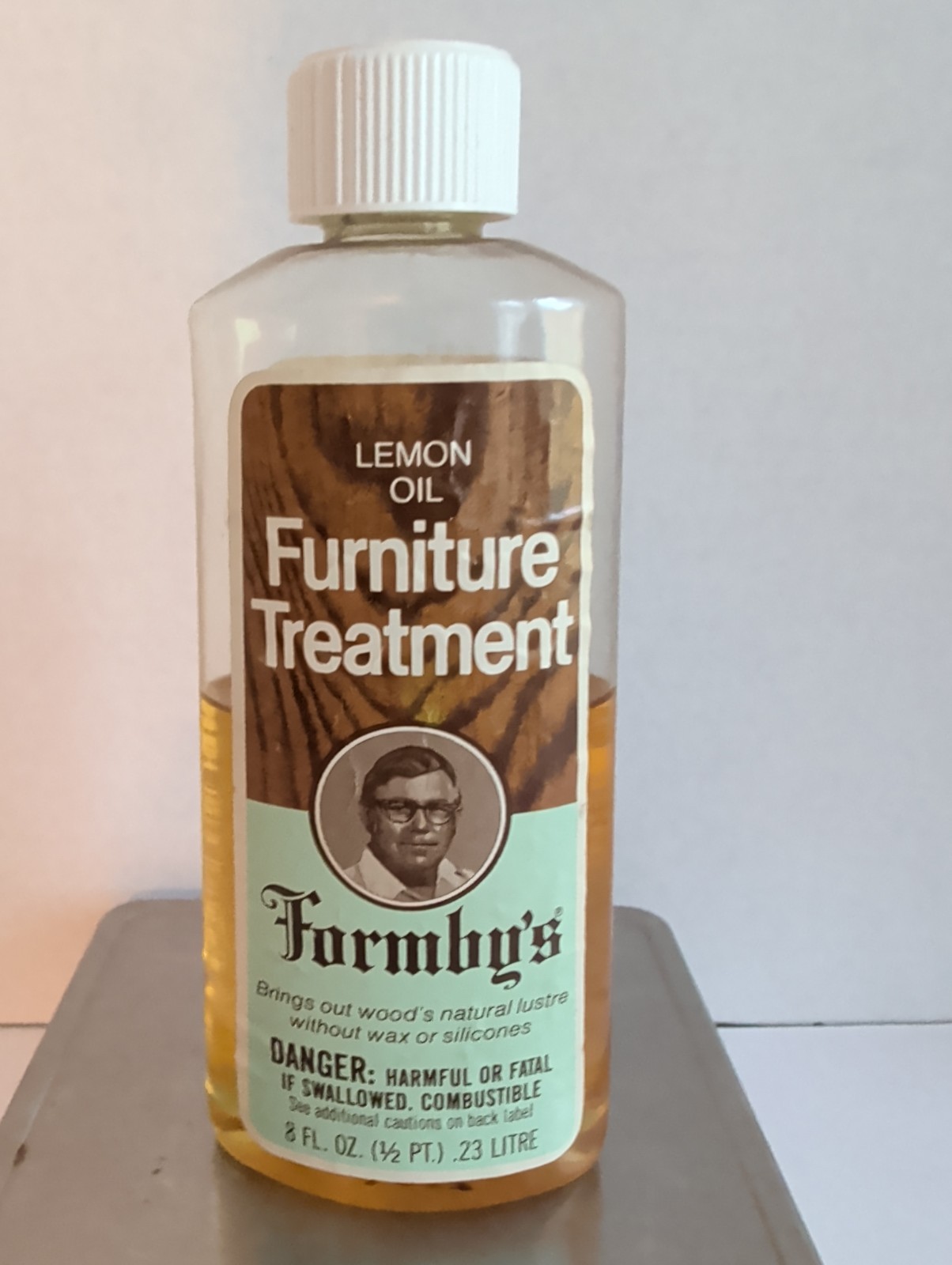 60% Full 5.2 Oz. Formby’s Lemon Oil Treatment Wood Furniture Clean 8 oz Bottle
