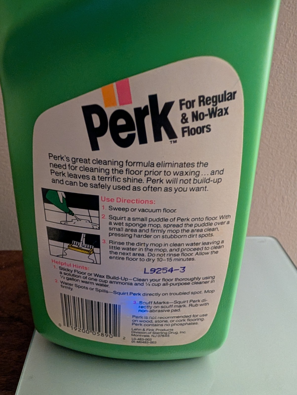 Perk One Step Floor Care Regular And No Wax Floor 22 Oz Vintage Green Bottle 90s