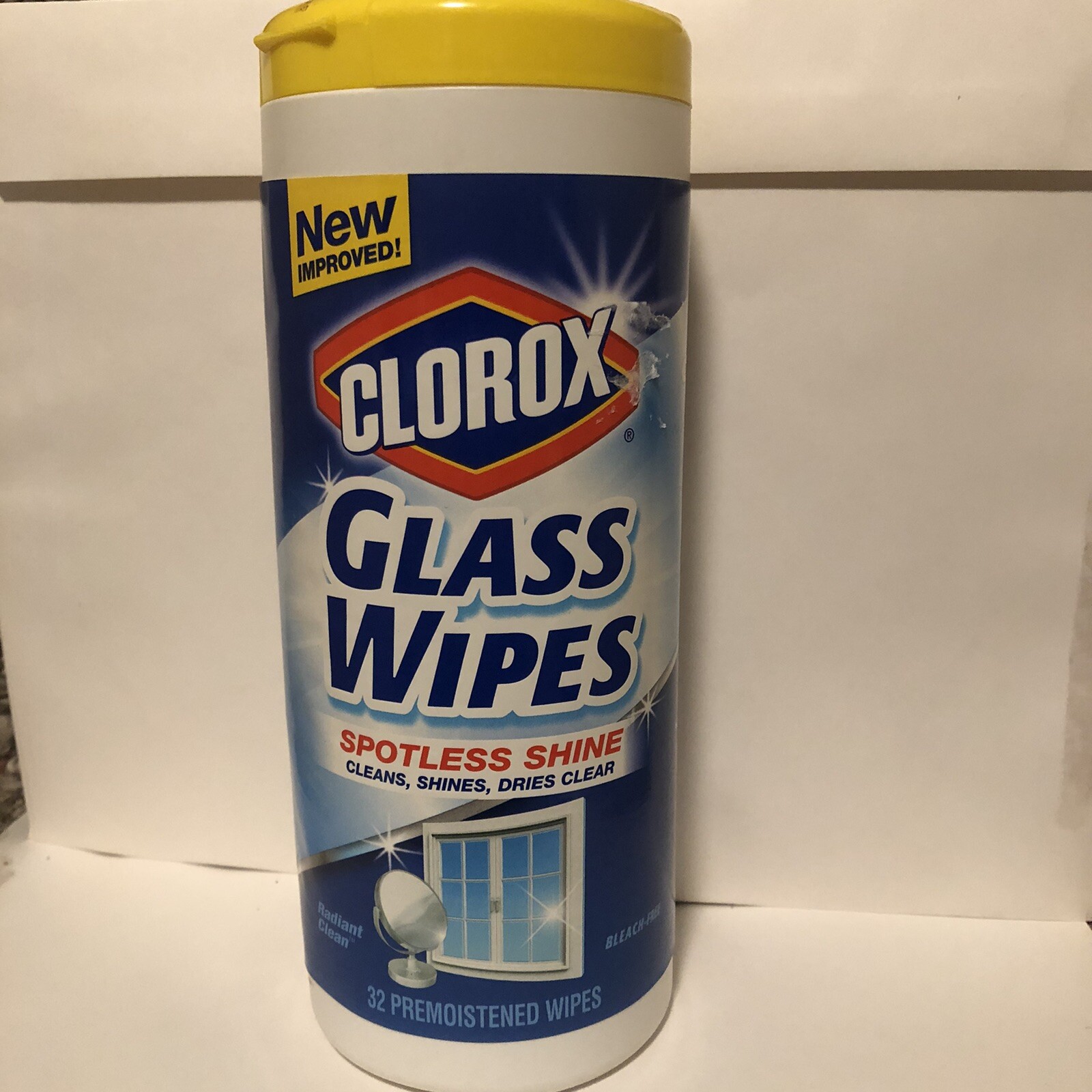 4 Glass Cleaner Spotless Radiant Shine 32 Count For Windows Tables Mirrors
