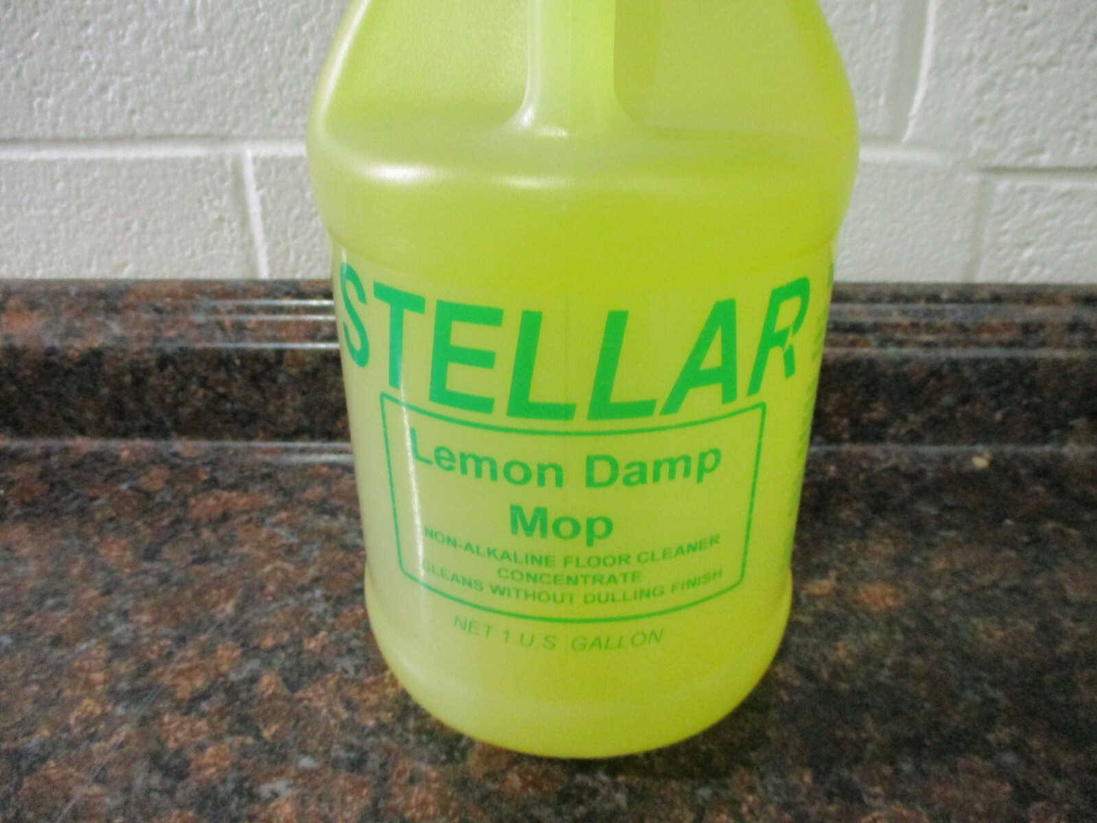 NOS STELLAR 1 GALLON LEMON DAMP MOP NON ALKALINE FLOOR CLEANER CONCENTRATE