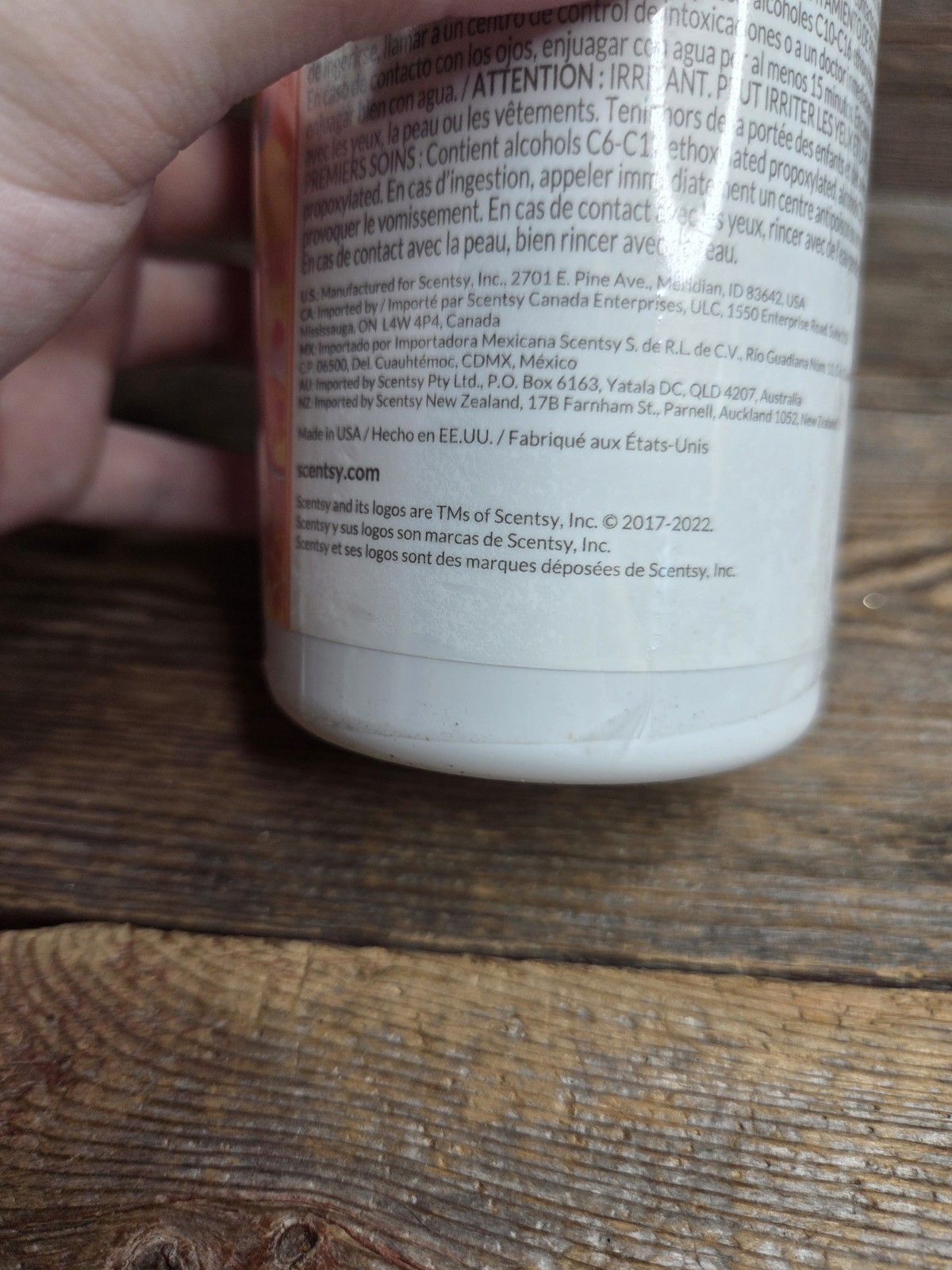 Scentsy Counter Cleaner Spray 16 fl oz- Cloudberry Dreams/Feelin’ Punchy New (2)