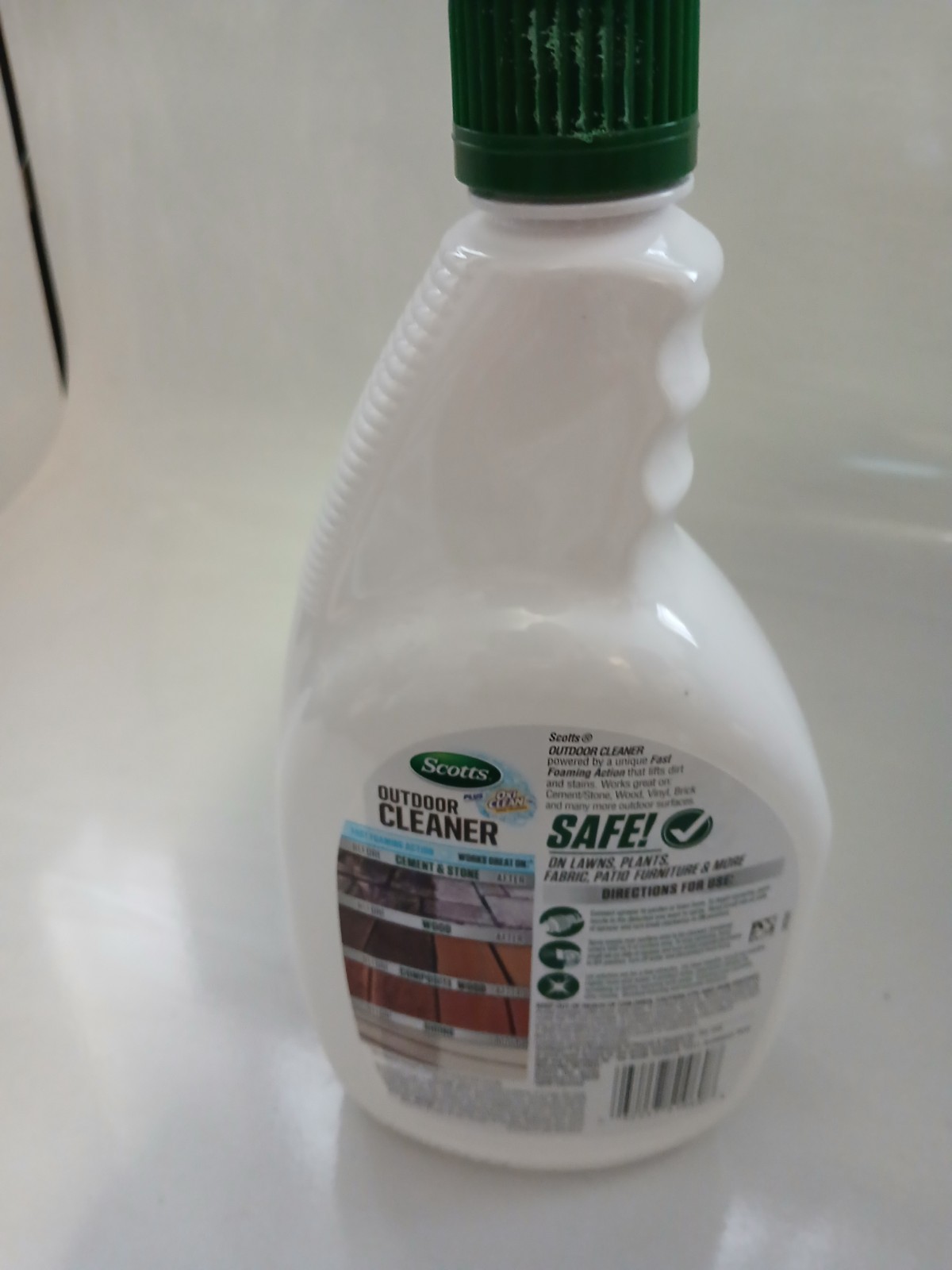 Scott’s Outdoor Cleaner 32 Oz. Lifts Dirt Wipes Cleans & Protects