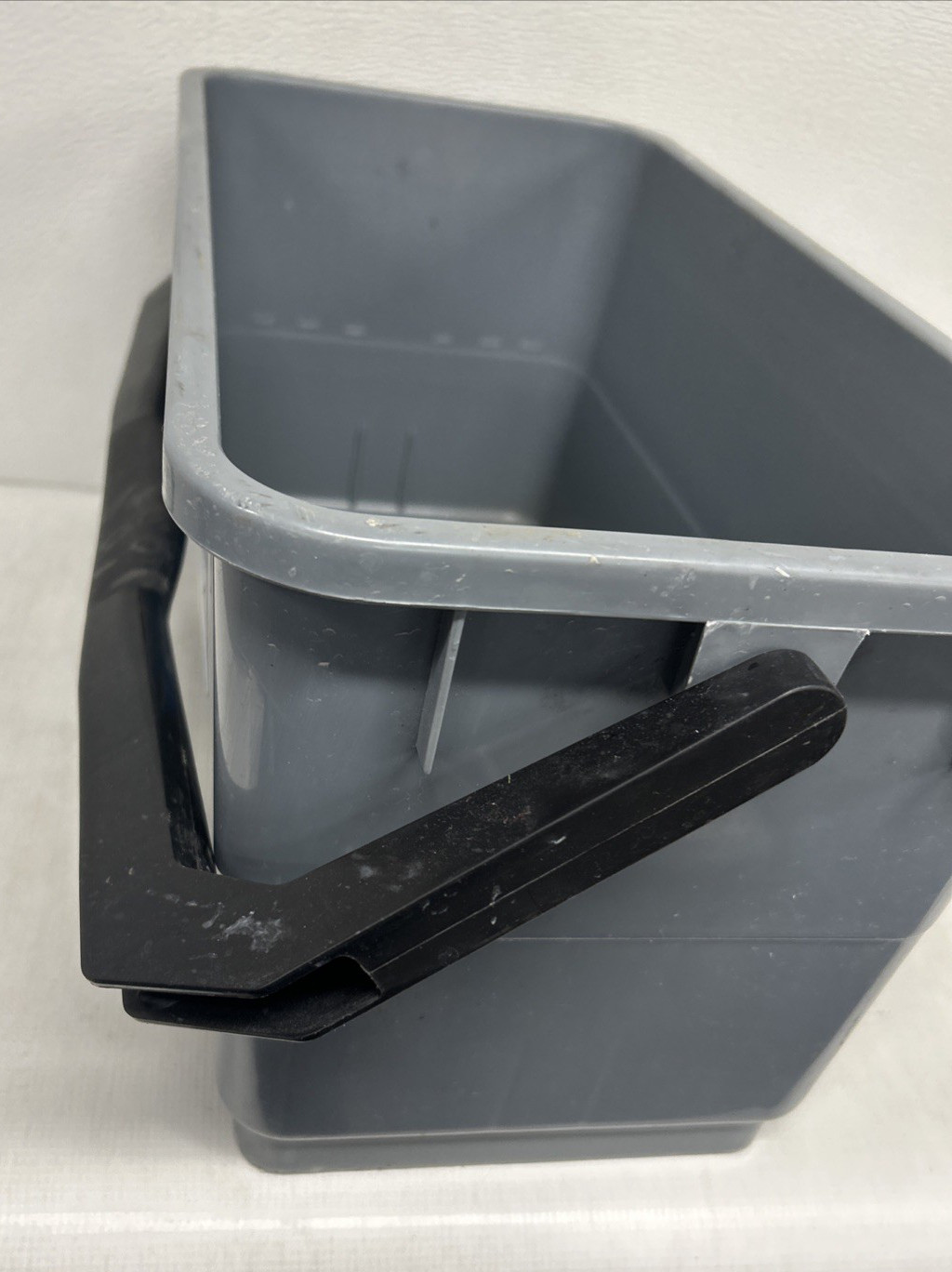 Libman 3.5-Gallon Window Cleaning Mop Bucket Container Grey w/Handle #01066