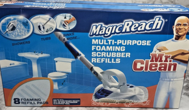 NEW SEALED Mr. Clean Magic Reach Multi-Purpose Foaming Scrubber 8 Pack Refill