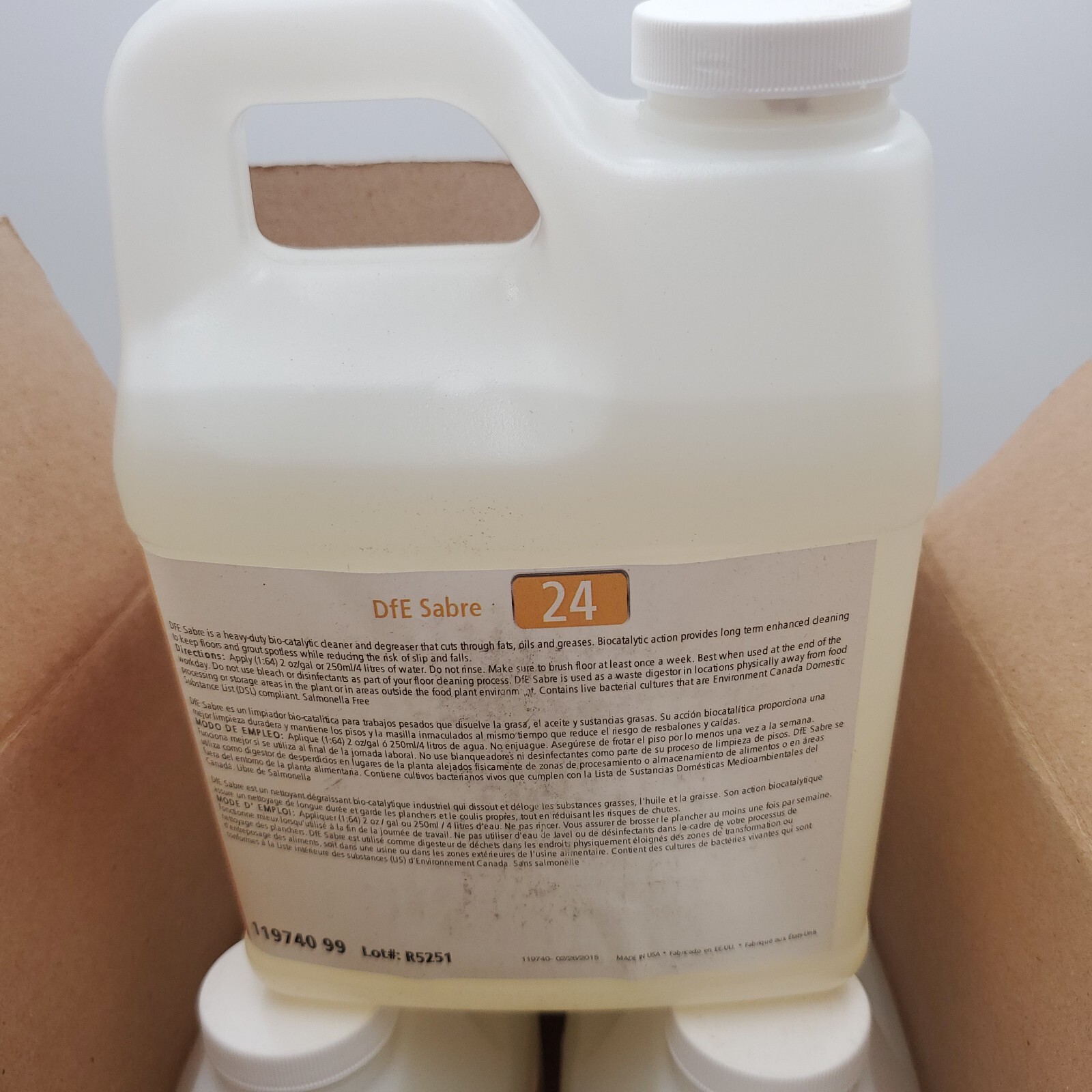 Case of 4 1/2 Gal DFE Sabre Heavy Duty Bio-Catalytic Degreaser Cleaner + Sprayer
