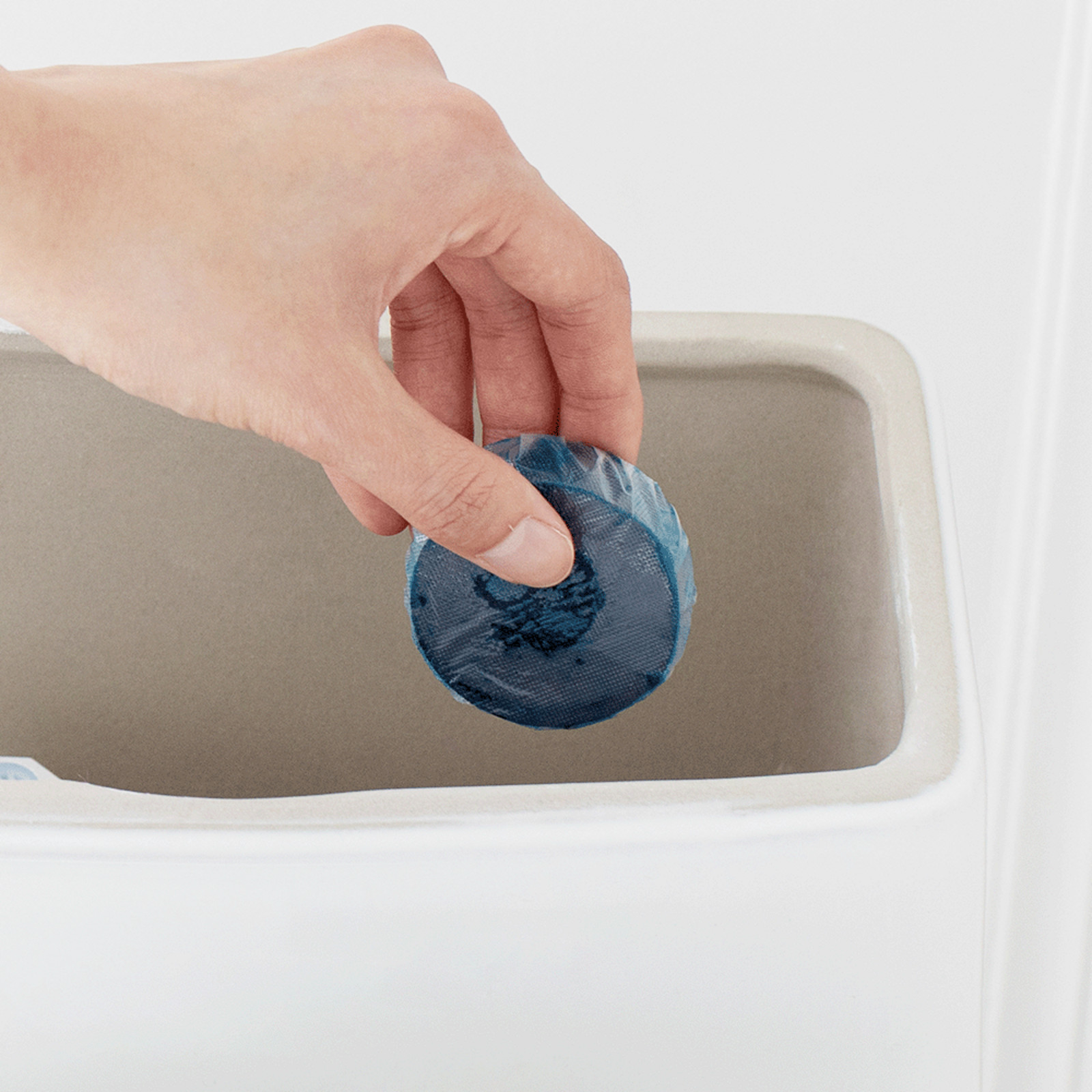 avca long-lasting toilet cleaner 10p 400g