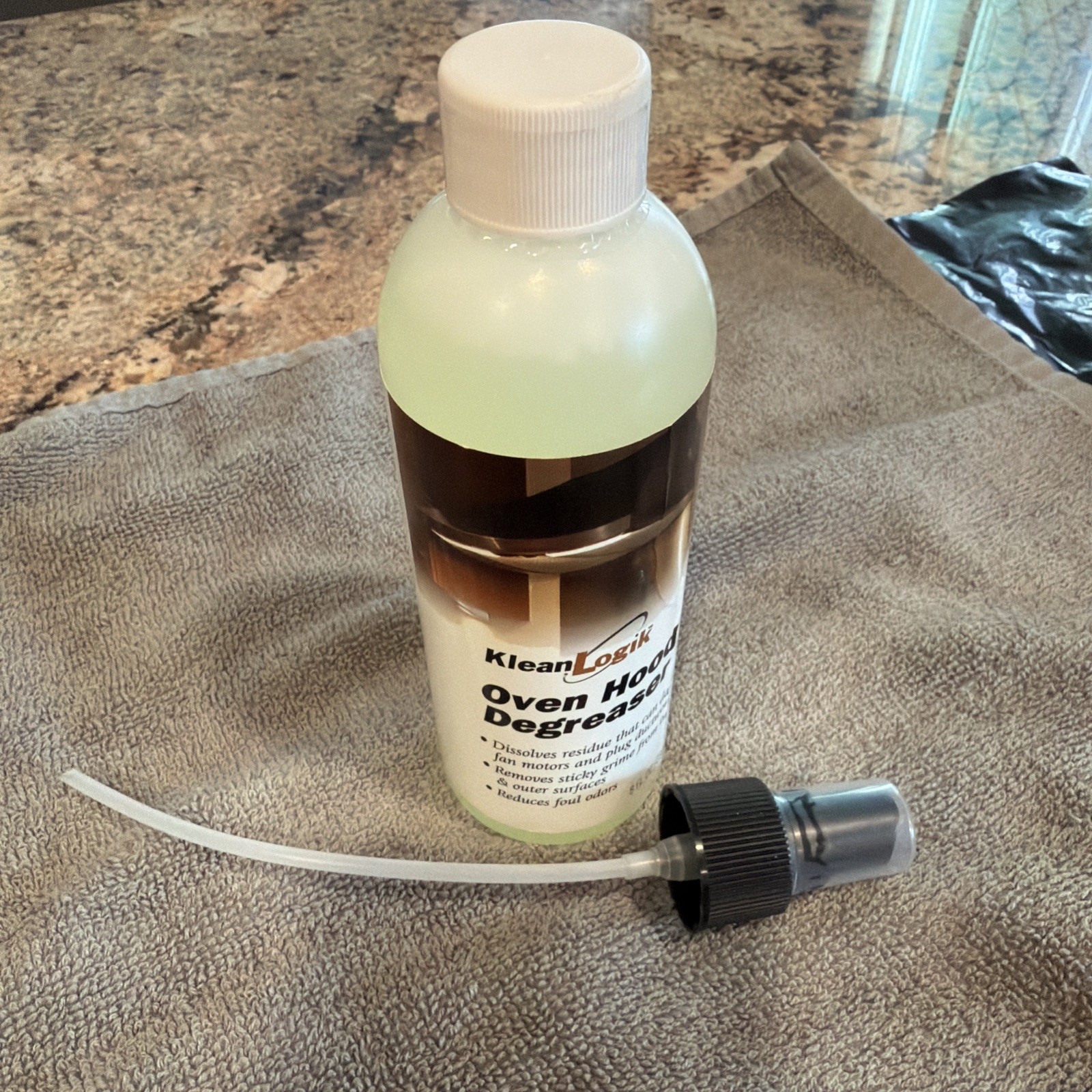 Klean Logik Oven Hood Degreaser 8 Fl oz Made in USA Sealed With Sprayer.
