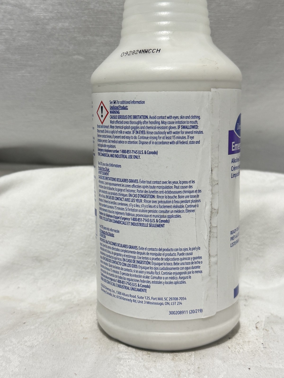 3 PACK – Diversey Emerel Multi-Surface Creme Cleanser, Fresh Scent, 32 Oz Bottle