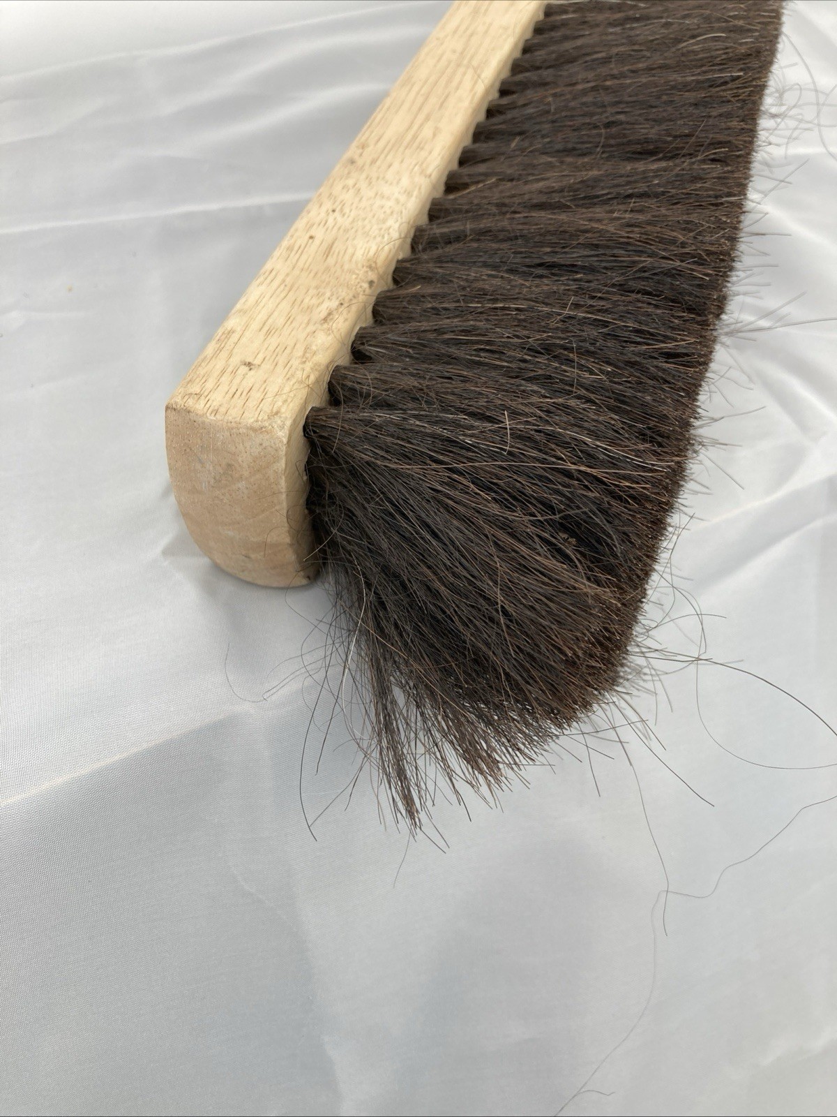 HDX 13.5 in. Wooden Handle 8 in. Horsehair Bench Brush -Flared Design 2-1/2 in