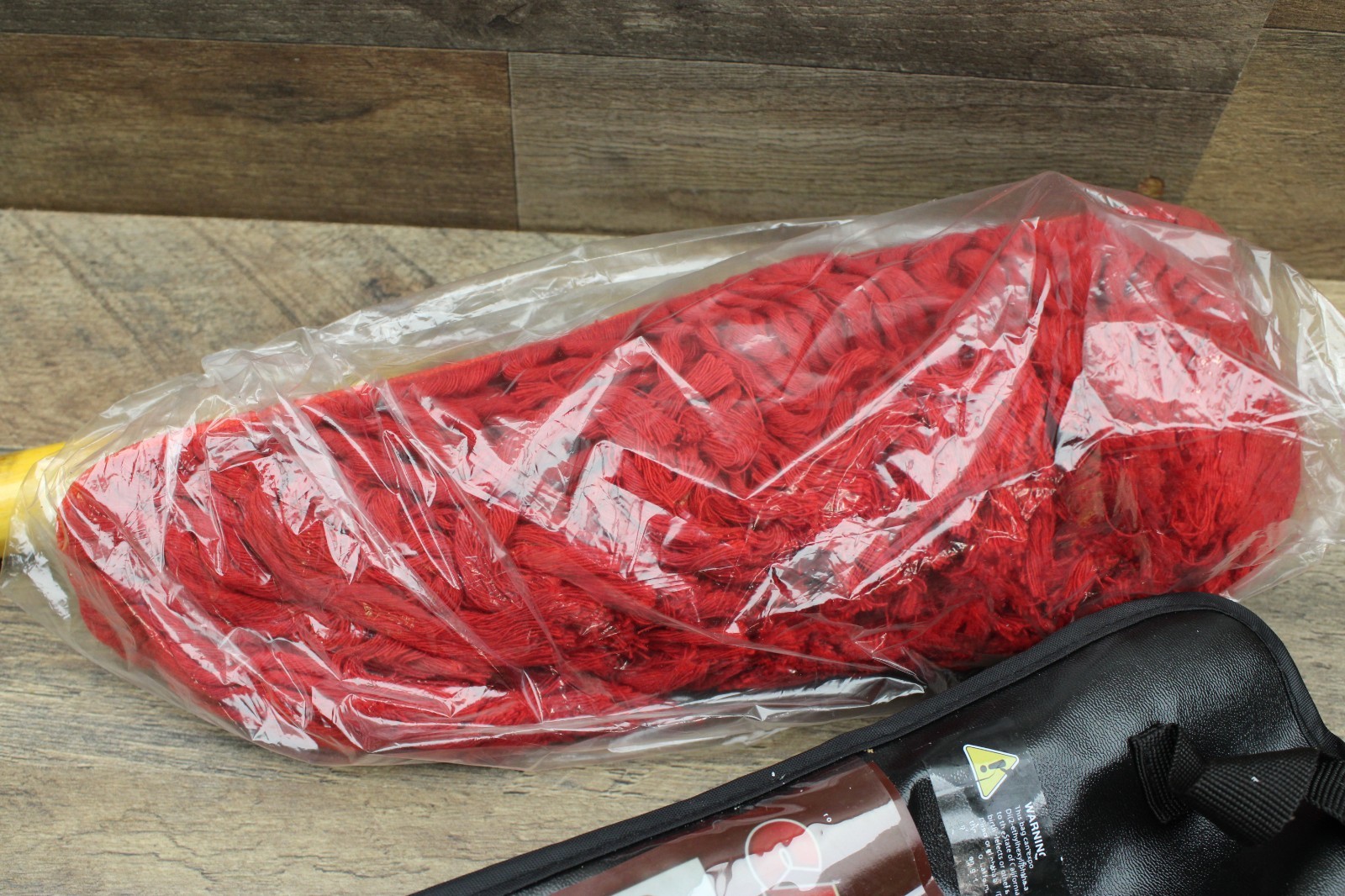 62442 Standard Car Duster with Wooden Handle,Red