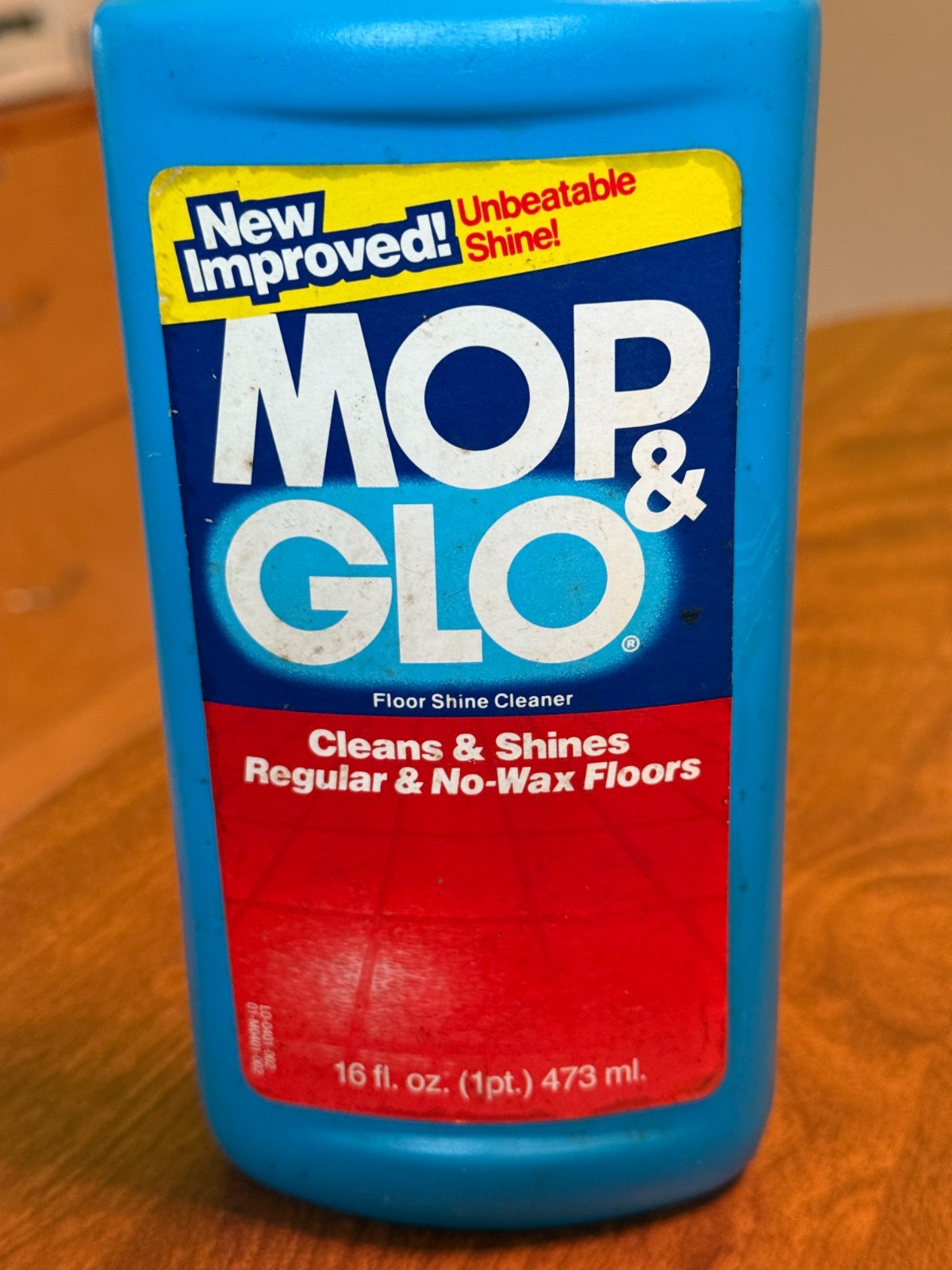 Vintage MOP & GLO Floor Shine Cleaner Movie Prop 16 oz Bottle 90% Full