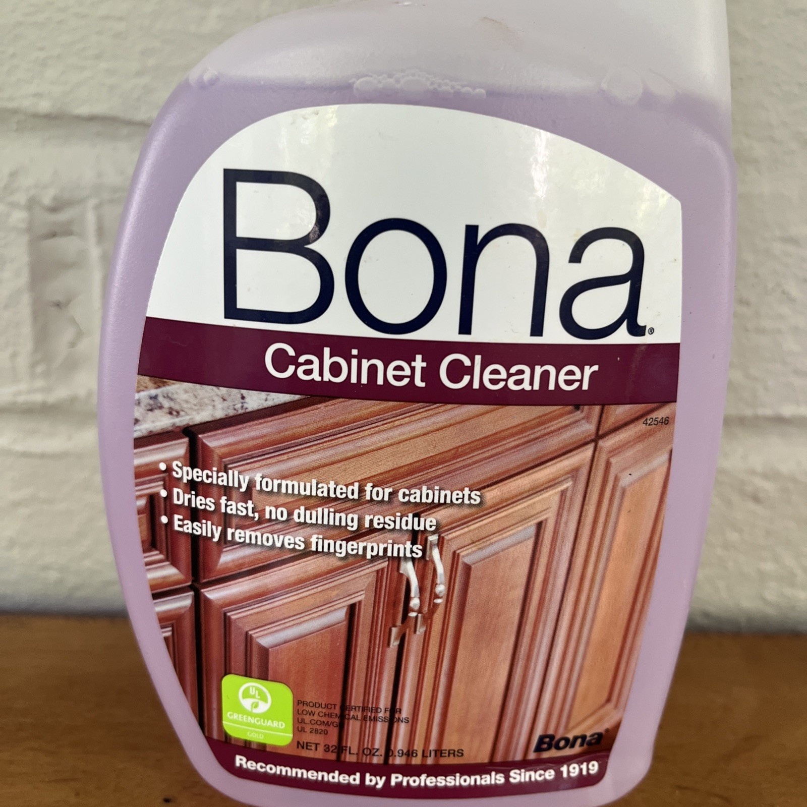 Bona Cabinet Cleaner 32 oz Residue-Free Non-Toxic Biodegradable Spray Bottle 90%