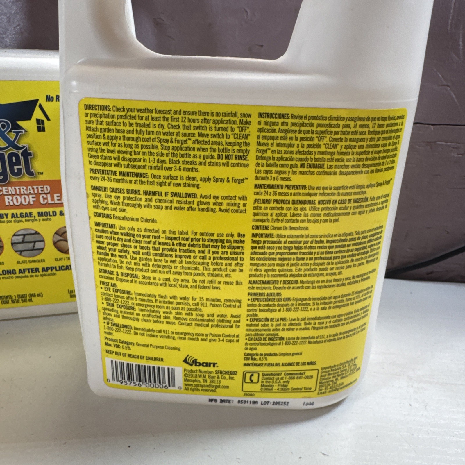Spray & Forget Super Concentrated REVOLUTIONARY ROOF CLEANER (1 qt) – 2 NEW