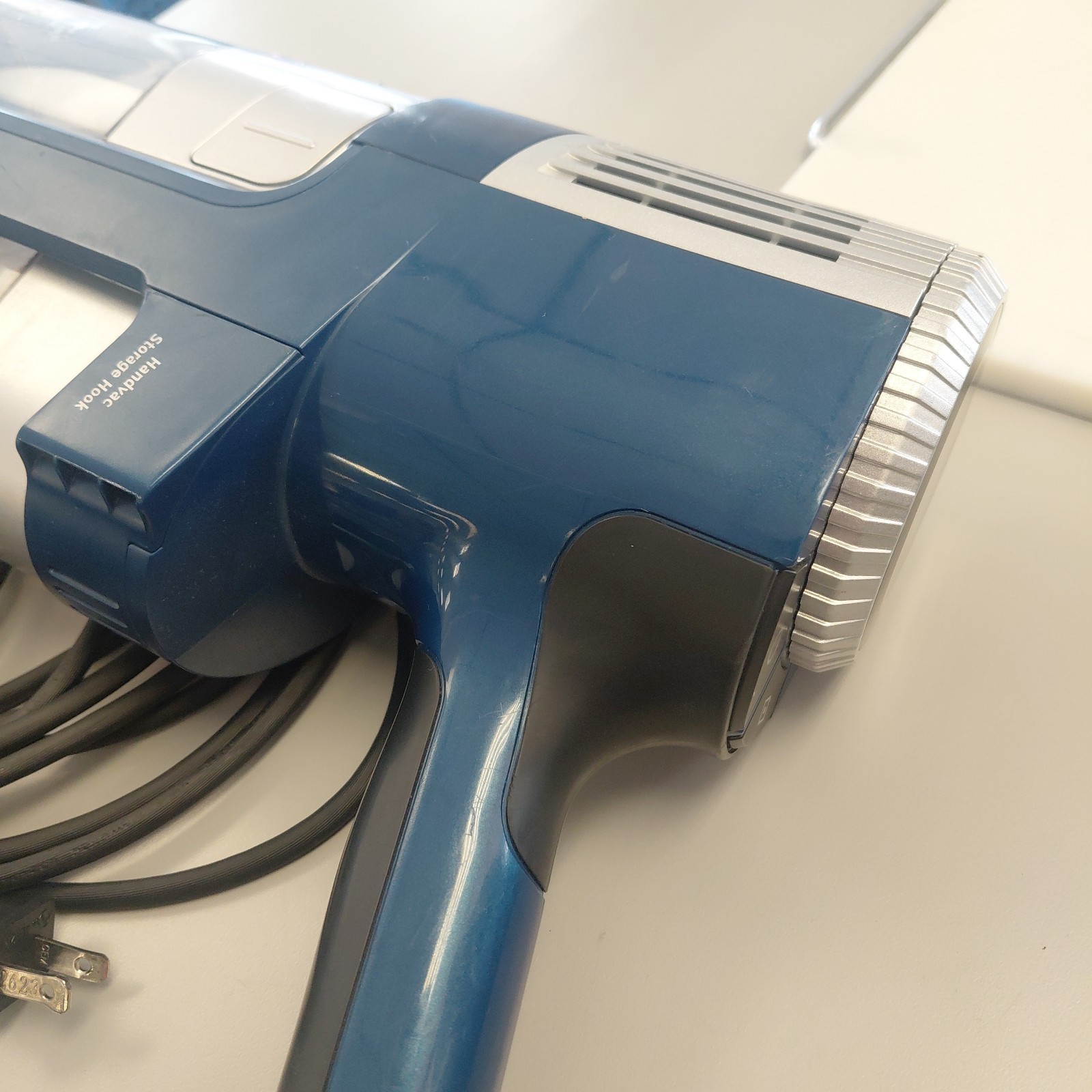 Shark Stratos UltraLight Stick Vacuum HZ3002 Blue MOTOR BASE & DUST BIN