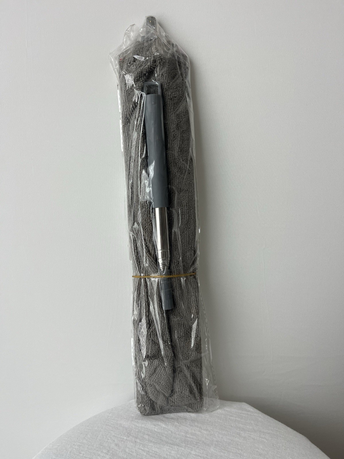 Retractable Gap Dust Cleaning Tool with 2 Microfiber Dusting Cloths,Flat Duster